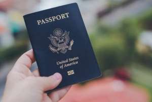 Mantener el pasaporte vigente es clave para viajar sin contratiempos, pero no todos los documentos son válidos para renovación. 