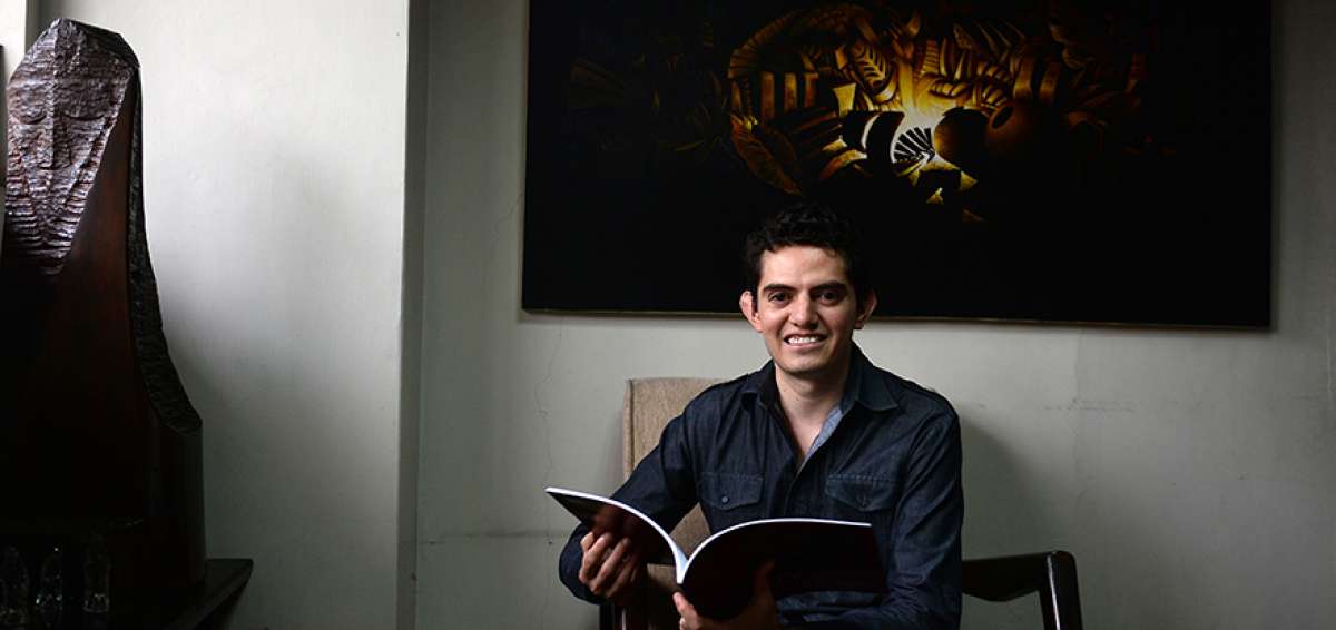 El escritor mexicano Horacio Saavedra estuvo de visita por Ecuador para dar un taller de novela y promover su obra La nueva mulata de C&oacute;rdoba. 