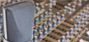 &iquest;C&oacute;mo y a qui&eacute;nes se entrega la adjudicaci&oacute;n de frecuencias de radio FM?