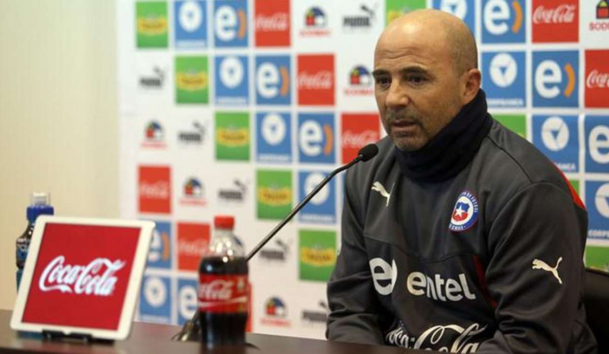 Chile va a jugar la Copa Am&eacute;rica "con 11 kamikazes", dice Sampaoli