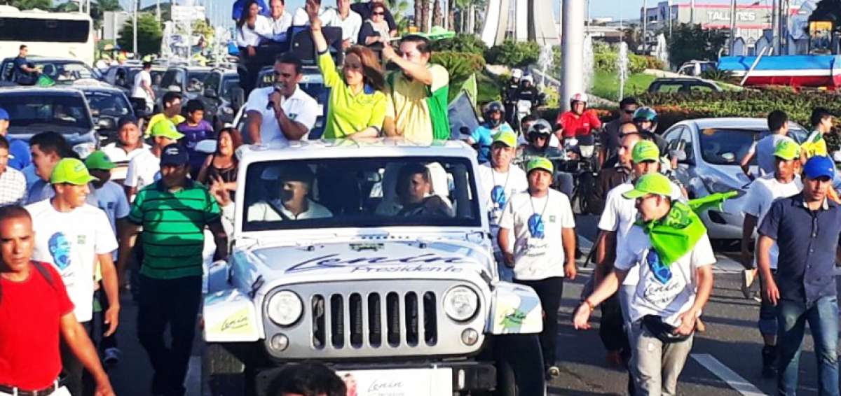 Cientos de orenses acompa&ntilde;aron a Moreno en Machala