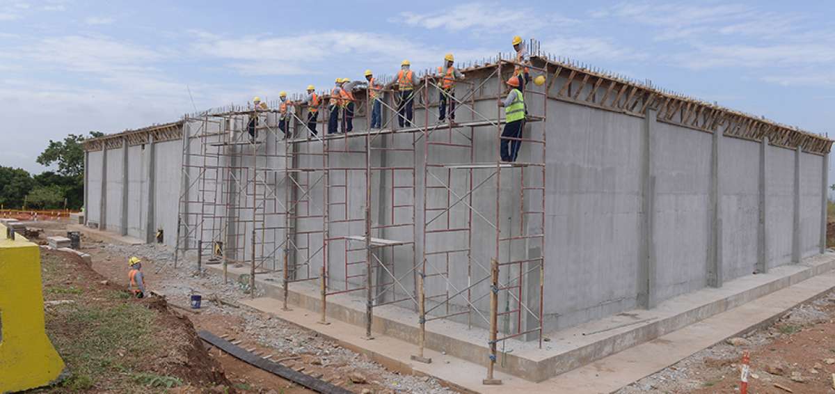 Los reservorios del proyecto fueron construidos en el sector de Pe&ntilde;&oacute;n del R&iacute;o, al norte del cant&oacute;n.   