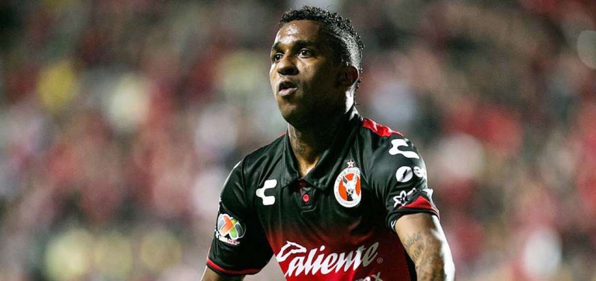 Miller Bola&ntilde;os anot&oacute; en la Copa MX