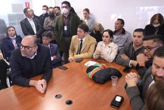 Francisco Jiménez (centro), ministro de Gobierno, durante su presencia en la Asamblea Nacional