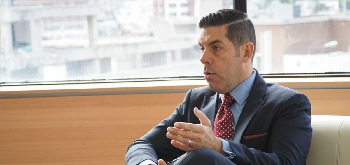 "Vamos a dar nuevas tipolog&iacute;as de contrato en el marco de la ley"