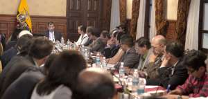 En la reuni&oacute;n estuvieron delegados de 14 organizaciones pol&iacute;ticas que conforman el Frente. oto: Daniel Molineros / El Tel&eacute;grafo 
