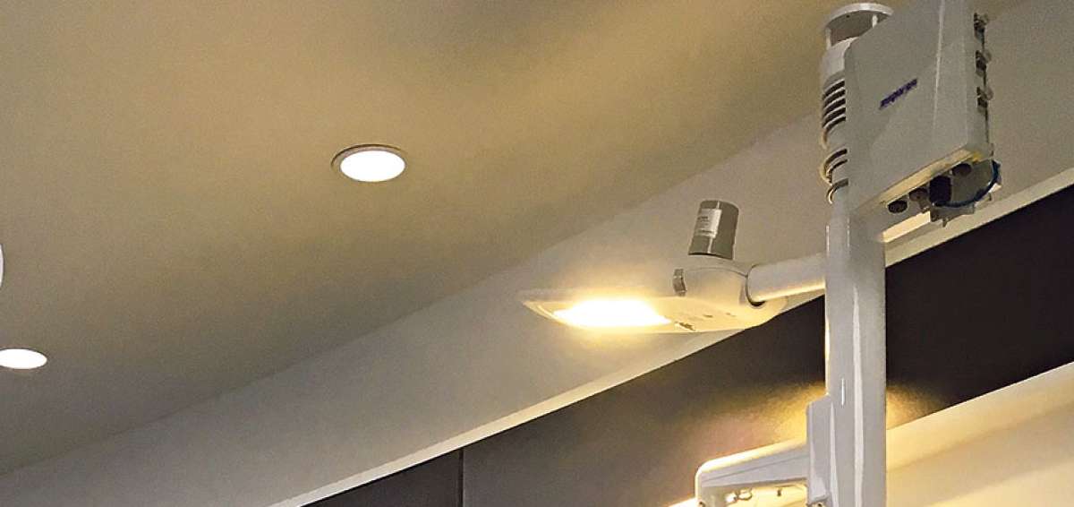Los postes de luz de la metr&oacute;poli captan v&iacute;deos y audios. Los veh&iacute;culos tambi&eacute;n pueden conectarse y cargar energ&iacute;a.