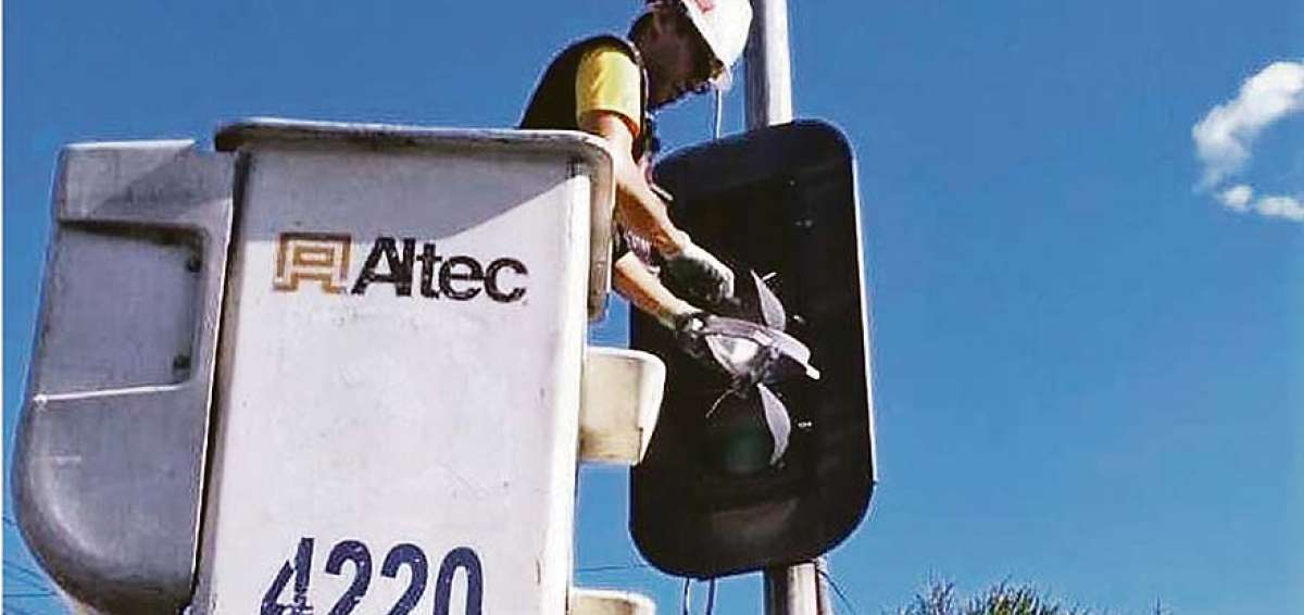 En el redondel de El Condado hay ahora 16 sem&aacute;foros peatonales y tres m&aacute;s en la av. Diego V&aacute;squez de Cepeda.  