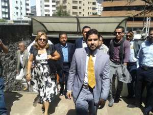 Dalo Bucaram asisti&oacute; al CNE para recibir aprobaci&oacute;n de su nuevo partido. Foto: Saskia Chac&oacute;n/ EL TEL&Eacute;GRAFO