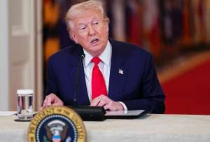 Trump ofrece asilo a equipo femenino de f&uacute;tbol de Ir&aacute;n.