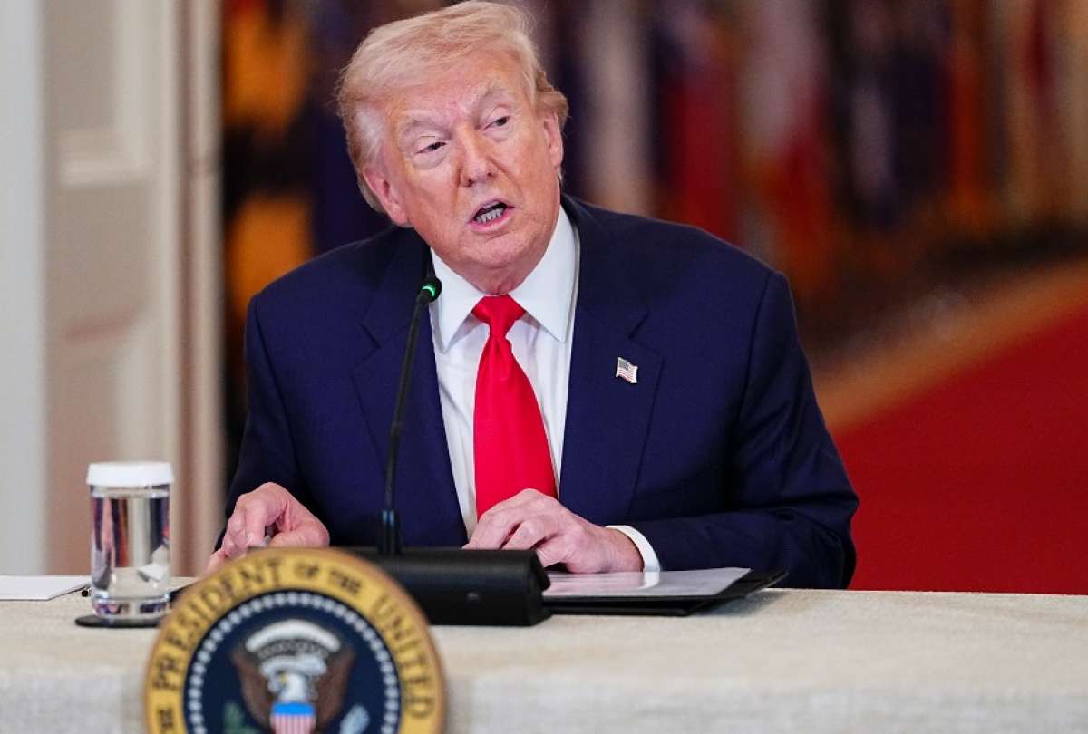 Trump ofrece asilo a equipo femenino de f&uacute;tbol de Ir&aacute;n.