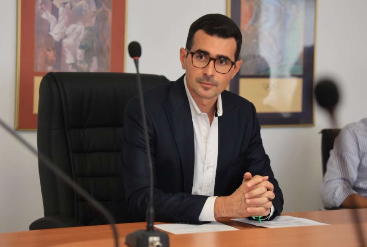 El ministerio del Deporte, Andrés Guschmer, se pronunció sobre el caso Barcelona.