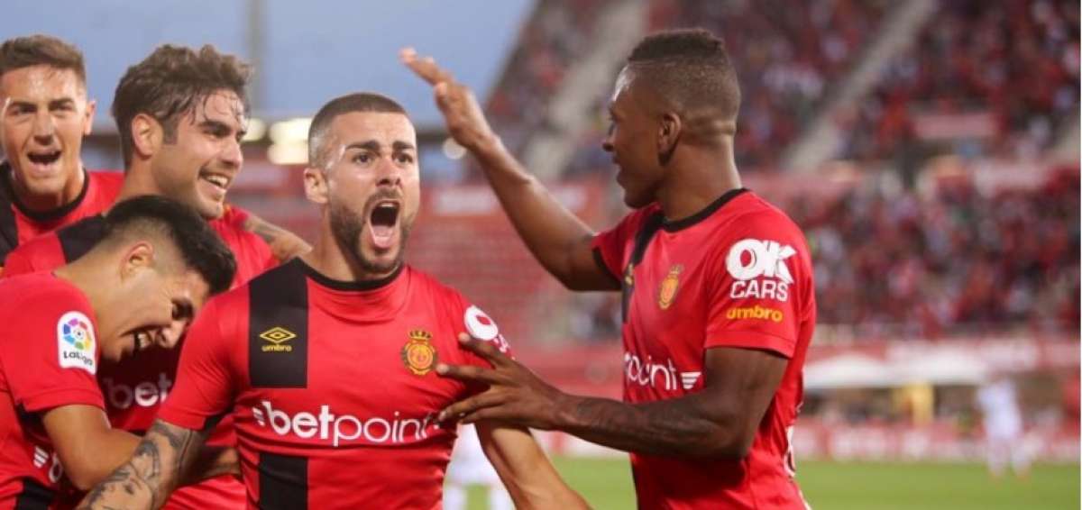 Pervis Estupi&ntilde;&aacute;n cerca de ascender a la Liga Espa&ntilde;ola