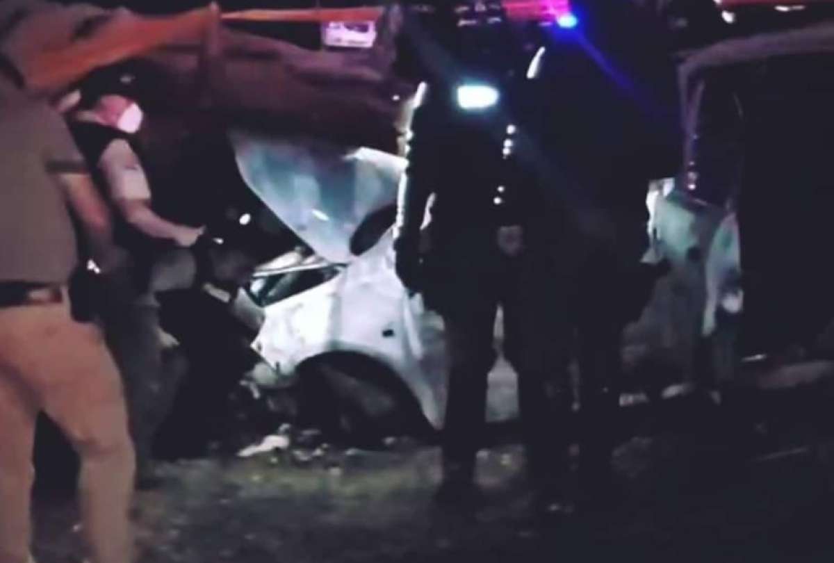 Veh&iacute;culo incinerado encontrado por la Polic&iacute;a Nacional, en Manta