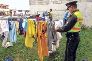 Polic&iacute;as realizaron un operativo de seguridad en el CAI de Cuenca