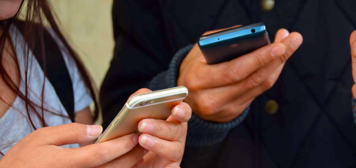 Estudio recomienda reducci&oacute;n de la carga impositiva en el sector m&oacute;vil