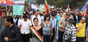 La marcha recorri&oacute; calles y avenidas de Azogues. Los manifestantes piden que el Conali d&eacute; una respuesta favorable a sus peticiones.