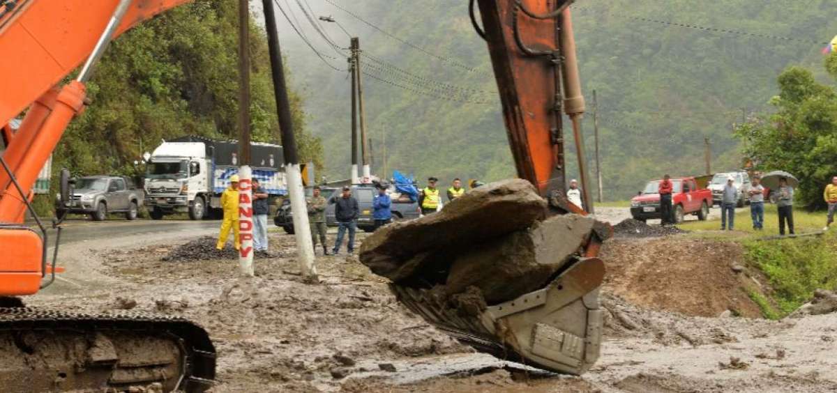Con los nuevos asfaltados tambi&eacute;n se han puesto en marcha mantenimientos de v&iacute;as que han sido afectadas por las lluvias de las &uacute;ltimas semanas.