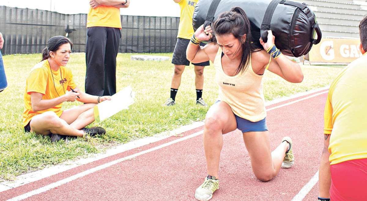 Los 52 equipos participantes estaban conformados por cuatro integrantes: 2 mujeres y 2 hombres. La primera parte del evento se realiz&oacute; en el estadio Christian Ben&iacute;tez. Foto: cortes&iacute;a Max P&eacute;rez 