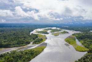 El r&iacute;o Pastaza conecta ecosistemas andinos y amaz&oacute;nicos y es uno de los principales accesos a la Amazon&iacute;a ecuatoriana.
