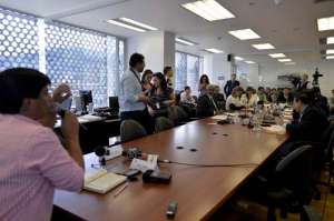 La Mesa de los Derechos de los Trabajadores recibi&oacute; a Wilmer Santacruz, representante de la Red de Docentes. Foto: Miguel Jim&eacute;nez.