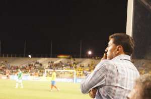 El entrenador de Ecuador ratifica a Cazares como media punta y espera por la recuperaci&oacute;n de Mart&iacute;nez. Foto tomada de: @Pedropotro