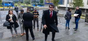 Ramiro Rom&aacute;n, abogado de la familia Gabela, asiste a las versiones que se receptan en la Fiscal&iacute;a General del Estado para esclarecer este caso.