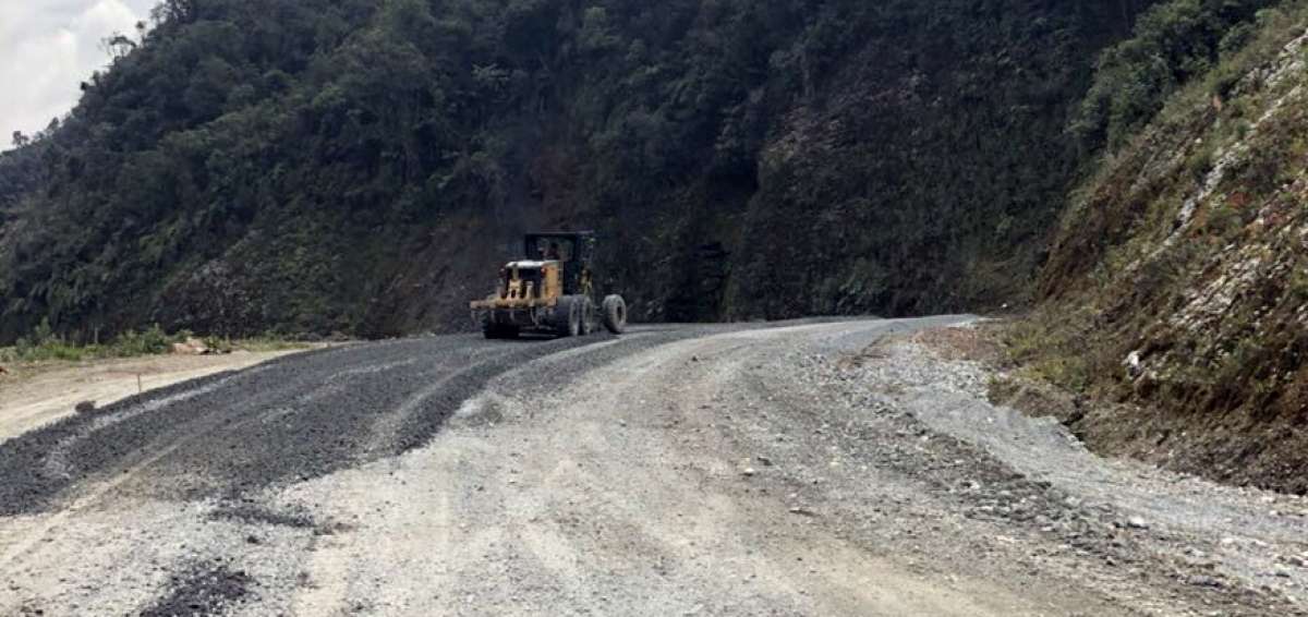 La reconstrucci&oacute;n de la v&iacute;a Gualaceo-Lim&oacute;n tiene 40% de avance
