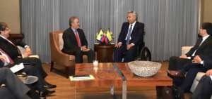 El presidente de Ecuador, Len&iacute;n Moreno, e Iv&aacute;n Duque, que ma&ntilde;ana se posesionar&aacute; como mandatario de Colombia, se reunieron el lunes 6 de agosto en un hotel en Bogot&aacute;. 