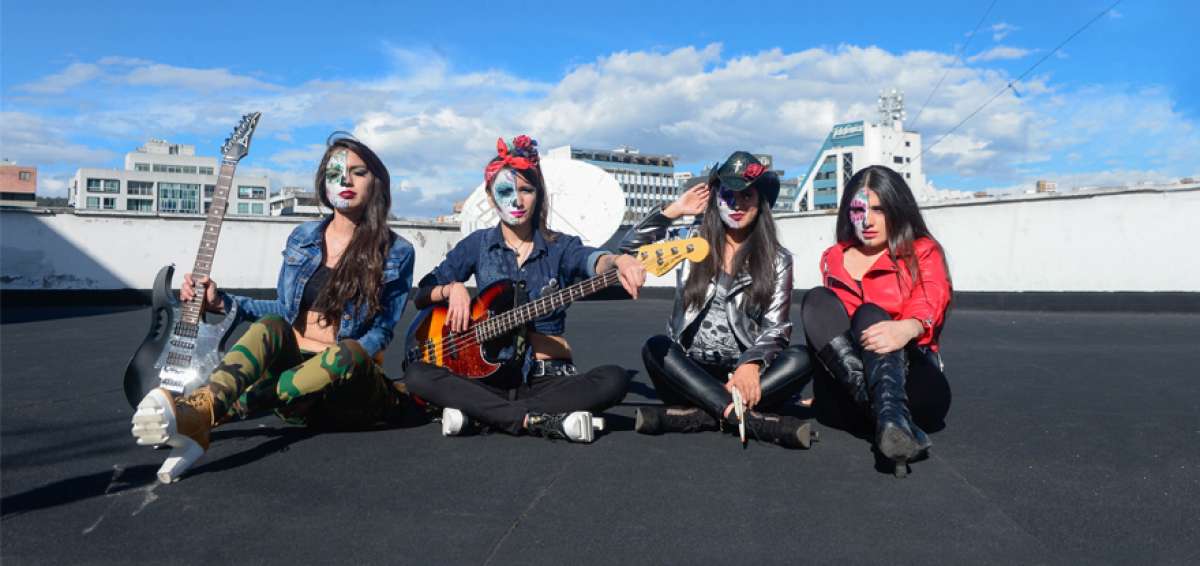 Karen Noboa (izq), Melanisha Williams, Daniela Ruano y Abryl, conforman la nueva banda Rosa Tequilas. 