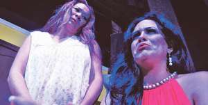 Una escena. La comedia &rsquo;La se&ntilde;ora, el marido y la otra&rsquo;, dirigida por Mauro Guerrero.