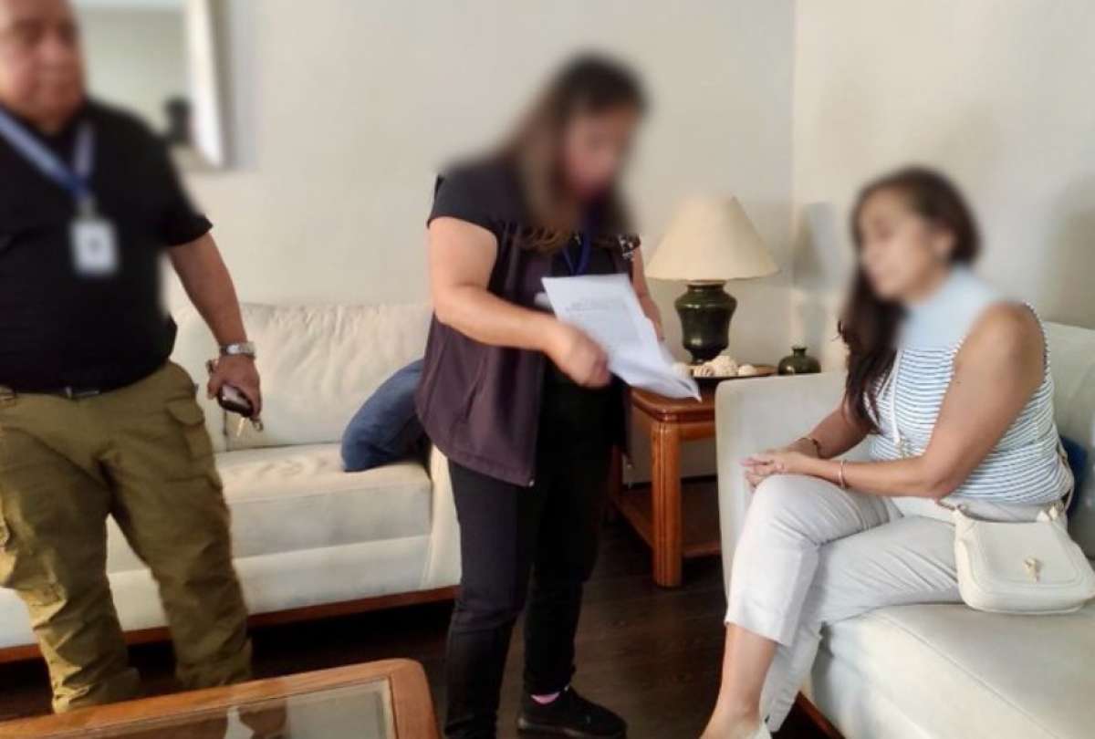 Detienen a exgeneral y a coronel de Polic&iacute;a por presunta filtraci&oacute;n de informaci&oacute;n reservada