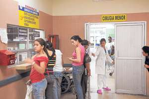 Cada valor de la atenci&oacute;n m&eacute;dica particular se rige bajo valores referenciales regulados. Foto: Archivo