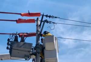 Según la Empresa Eléctrica Quito corte de luz se dio por un robo de cables