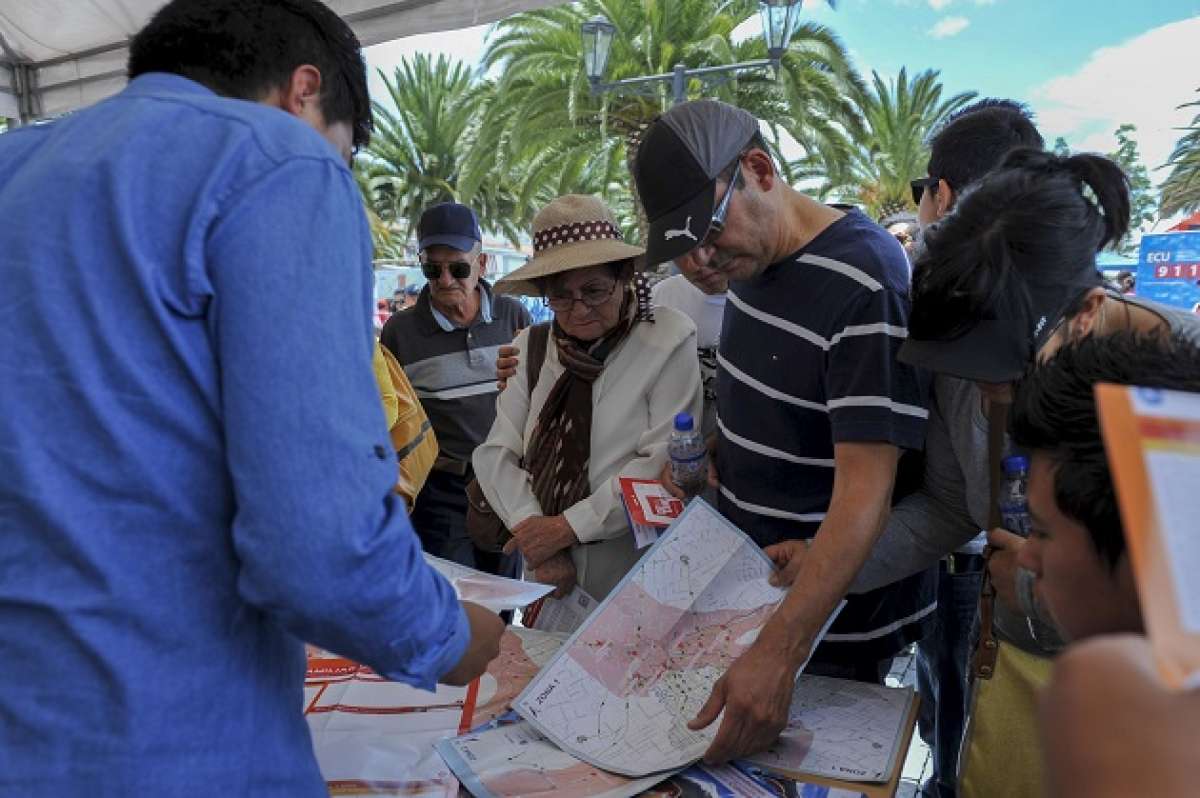 El Municipio inici&oacute; simulacros en las zonas de riesgo. En la gr&aacute;fica, habitantes de Sangolqu&iacute; asisten a esta actividad. Foto: Miguel Jim&eacute;nez / EL TEL&Eacute;GRAFO 