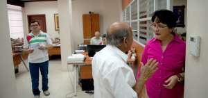 Clara Zambrano, viceprefecta de Manab&iacute;, dijo que hoy llega del exterior el Prefecto para asumir su despacho.
