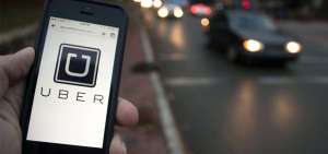 California aprueba una ley que fuerza a Uber a contratar a sus conductores