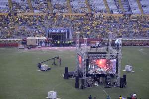 La tribuna fue una de las localidades que m&aacute;s se llenaron de hinchas, quienes despu&eacute;s del segundo gol comenzaron a irse. Foto: Karly Torres/El Tel&eacute;grafo