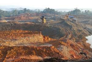 Gobierno Nacional suspendió actividades en cuatro concesiones mineras en Napo
