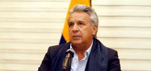 El presidente Len&iacute;n Moreno durante la rueda de prensa en el aeropuerto de Tababela.
