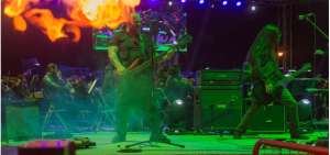Diego Brito en el ensamble Rock Sinf&oacute;nico que incluy&oacute; a Resistencia en 2018.