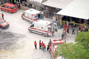 Los mineros afectados se recuperan. En el cant&oacute;n Portovelo, muchos se disputan la mano de obra en las minas con peruanos sin documentos. Foto: Cortes&iacute;a.