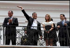  Esta ma&ntilde;ana, el presidente Rafael Correa, particip&oacute; de la ceremonia de cambio de guardia en el Palacio de Carondelet. FOTO: Foto Tomada de la p&aacute;gina web de la Presidencia.