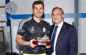 Iker Casillas fue reconocido en 2014 por su continuidad en el Real Madrid. Foto: Archivo
