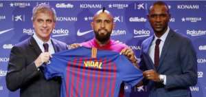 Vidal llega al FC Barcelona para saldar su "cuenta pendiente" con la Champions