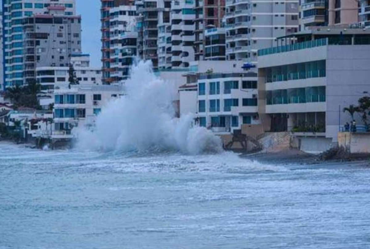 Doce playas del pa&iacute;s fueron declaradas en bandera roja debido al alto nivel de amenaza, mientras las autoridades piden evitar el ingreso al mar y respetar las medidas de seguridad.