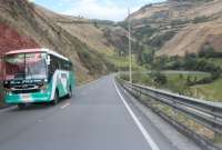 Los ciudadanos deben tomar rutas alternas como: Zhud, El Triunfo o Cumandá, Pallatanga y Riobamba. 