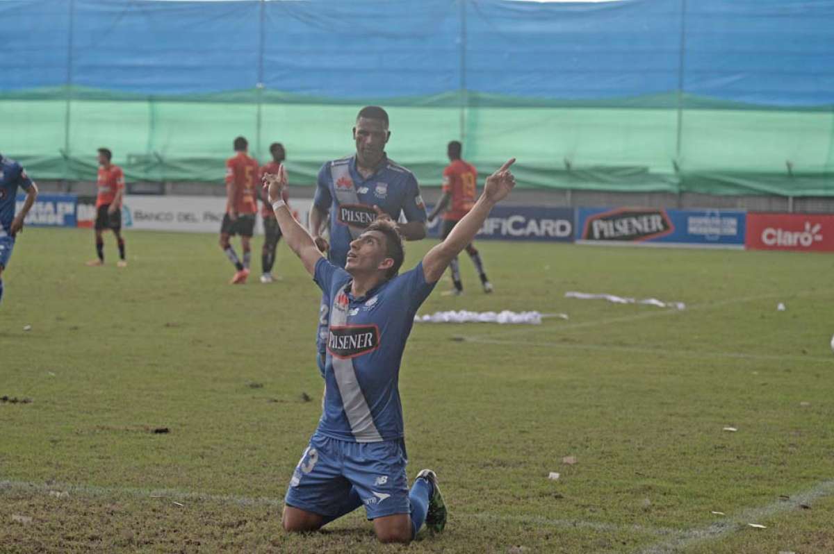 Mena marc&oacute; el tercer tanto de la escuadra azul. Foto: Miguel Castro