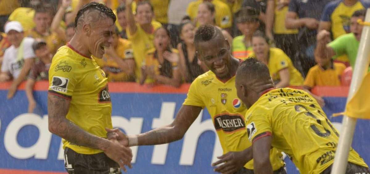 Barcelona gole&oacute; y es l&iacute;der