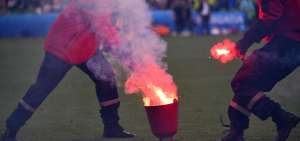 Hinchas croatas amenazan con interrumpir tambi&eacute;n el partido contra Espa&ntilde;a